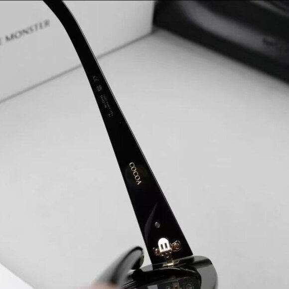 685 NWT GENTLE MONSTER Void 01 Black Sunglasses - Picture 6 of 7